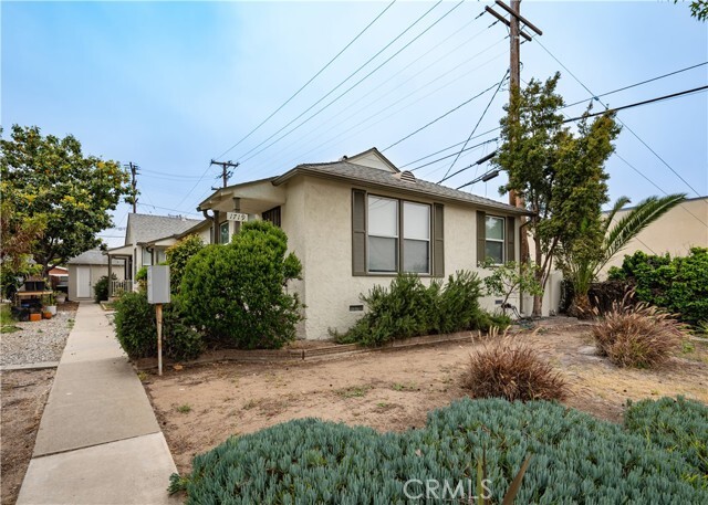 Building Photo - 1719 Cabrillo Ave