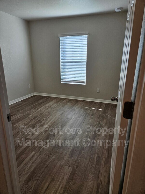 Building Photo - 1957 Laverna Ave