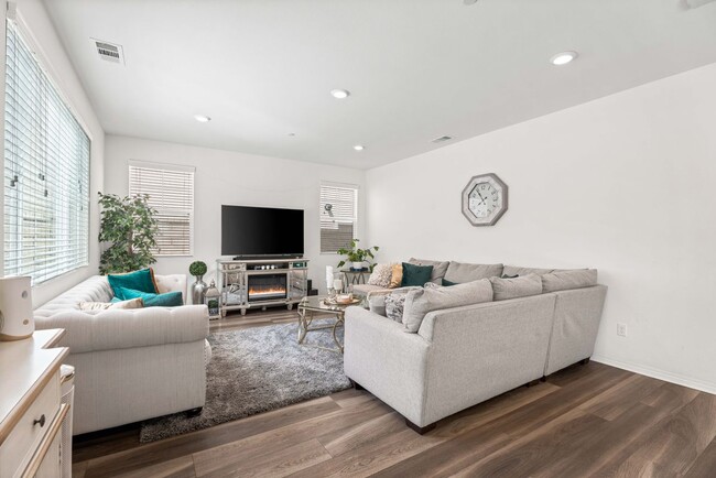 Building Photo - 28371 Vela Wy