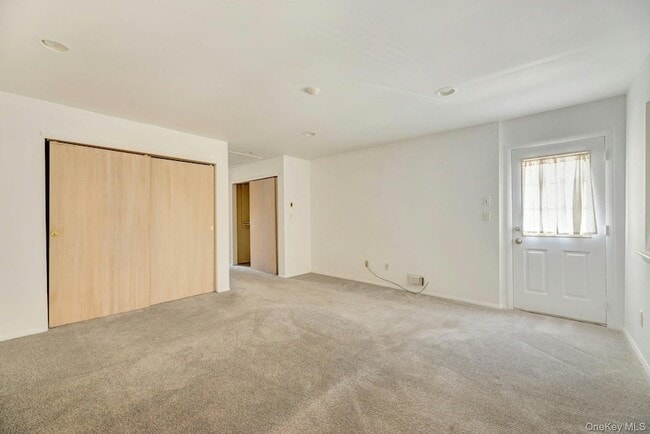 Building Photo - 367 Seabreeze Ct