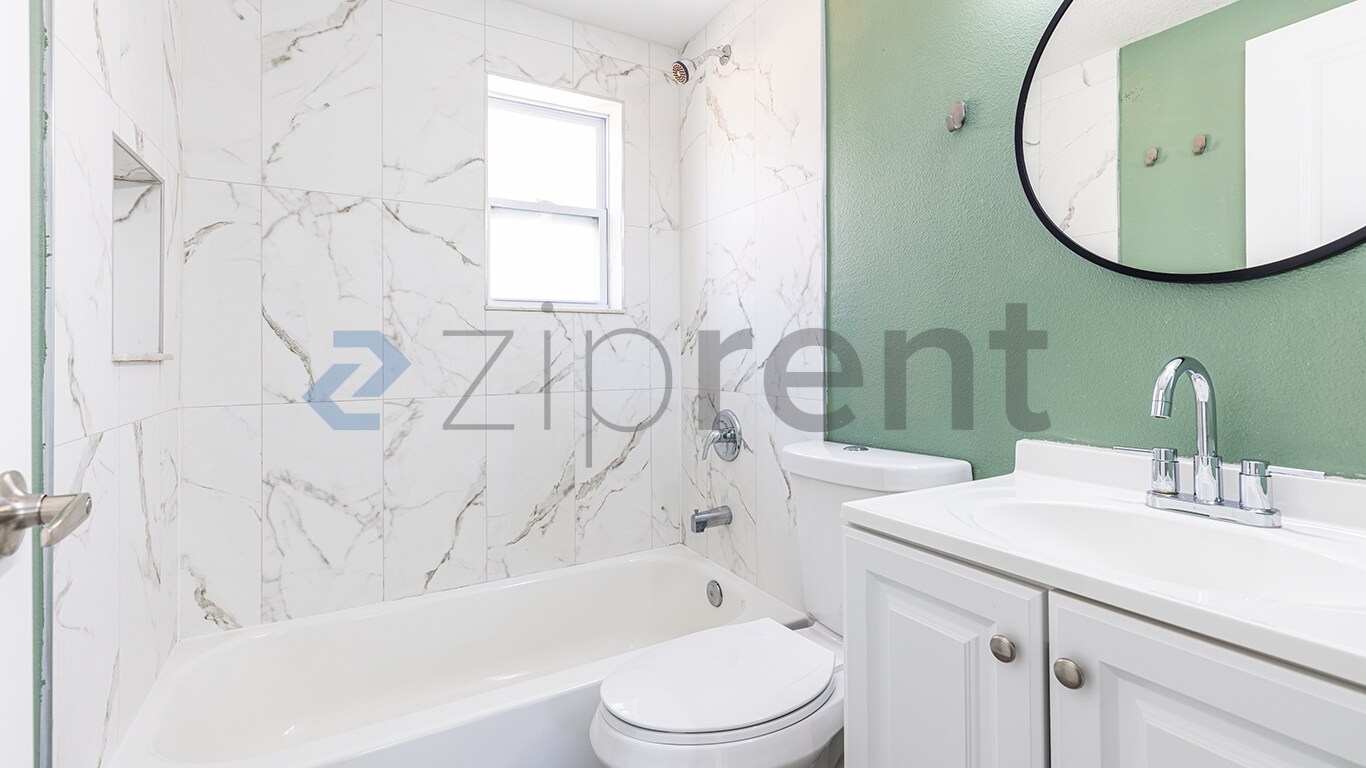 Building Photo - 4051 Close Ct