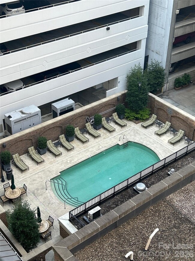 Building Photo - 230 S Tryon St