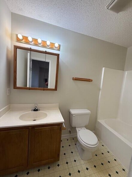 Building Photo - 3911 Archdale Rd