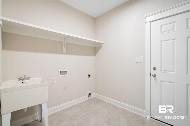 Building Photo - 774 Dunker Ave