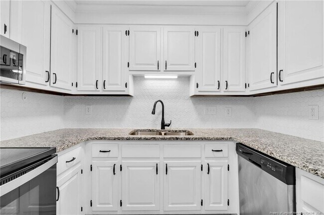 Building Photo - 5999 Blue Teal Ct