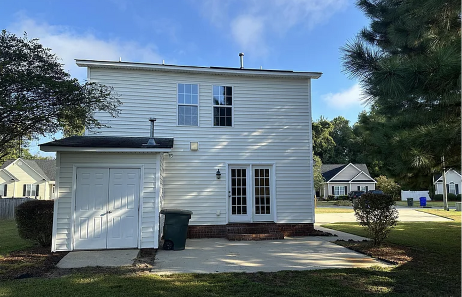 Building Photo - 1229 Ashmoor Ln