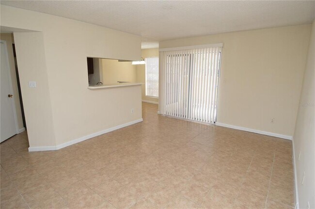 Building Photo - 8647 Mallard Reserve Dr
