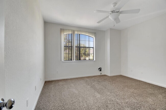 Building Photo - 2231 Vista Cove Rd