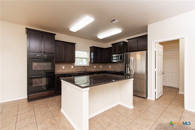 Building Photo - 6509 Creek Land Rd