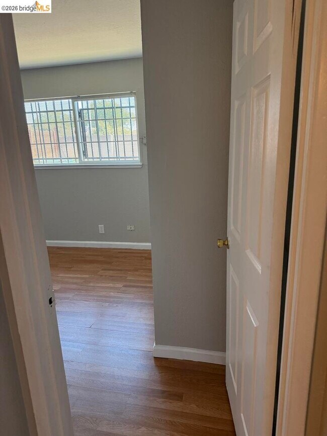 Building Photo - 485 Jill Cir