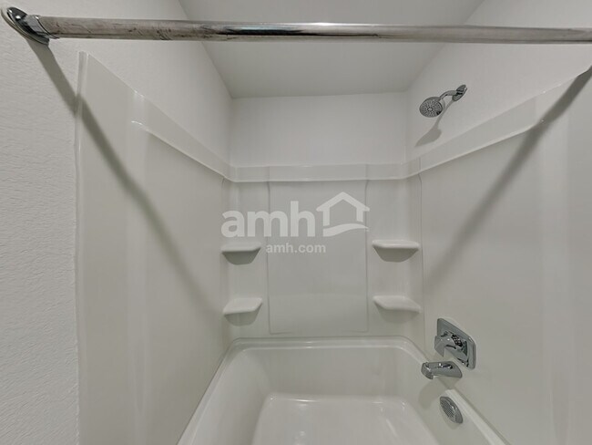 Building Photo - 6622 S 42nd Ln