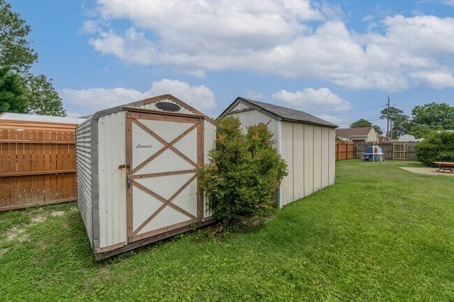 Building Photo - 2484 Jasper Ct