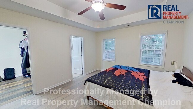 Building Photo - 3 BD/2 BA Home w/Split Bedrooms, Bonus Room, Fenced Yard & Attached Garage