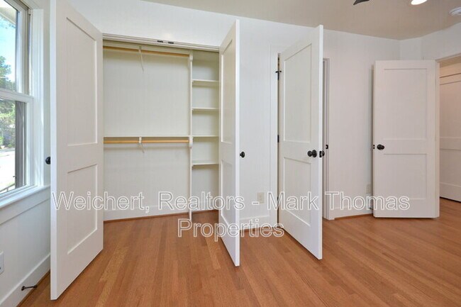 Building Photo - 2314 Stroller Ave