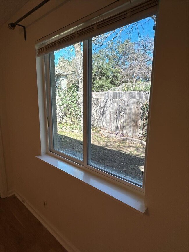 Building Photo - 2018 Gathright Cove