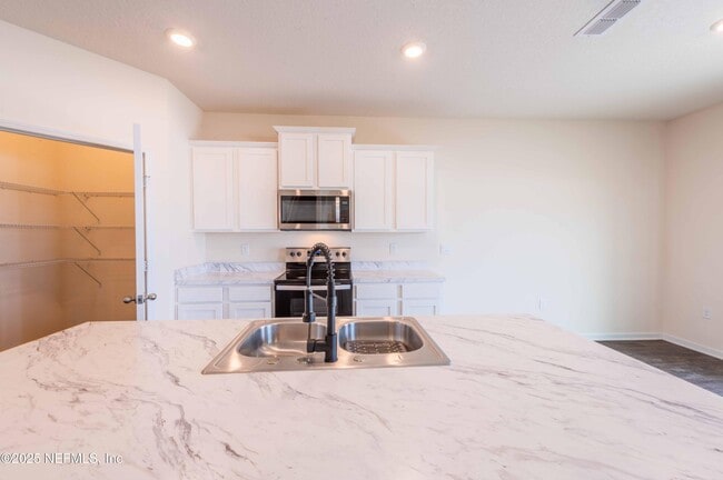 Building Photo - 3463 Belen Ct