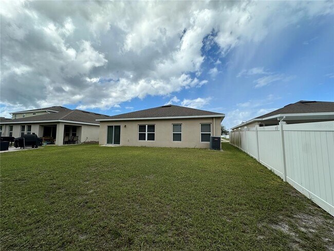 Building Photo - 12202 Ledbury Commons Dr