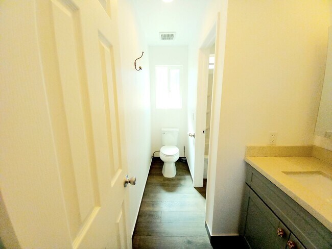 Building Photo - Fantastic Rental Opportunity in South Joshua Tree!