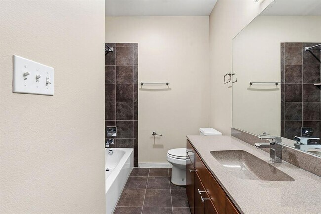 Building Photo - 2911 Corbin Ln