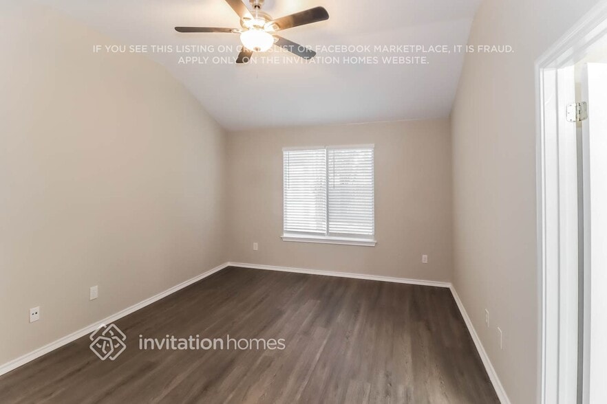 Building Photo - 2604 Hill Street Cove