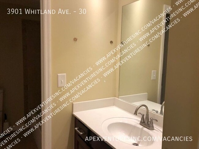 Building Photo - 3901 Whitland Ave