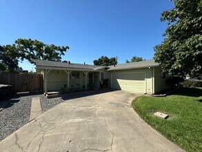 Building Photo - 3 bedroom | 2 bathroom | Citrus Heights Single Family Home