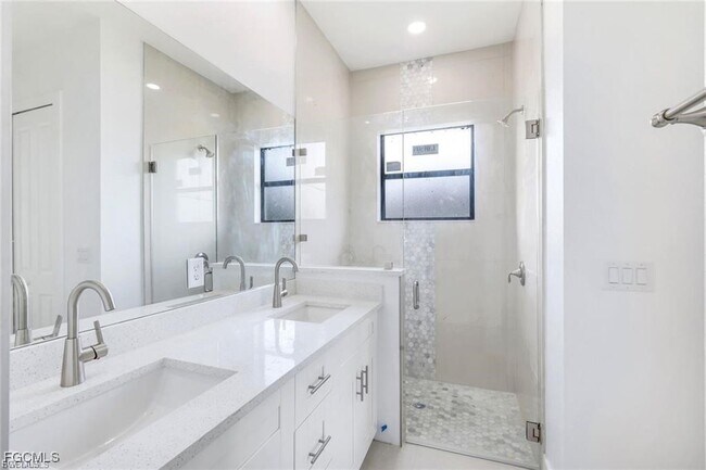 Building Photo - 3212 Vera Ct