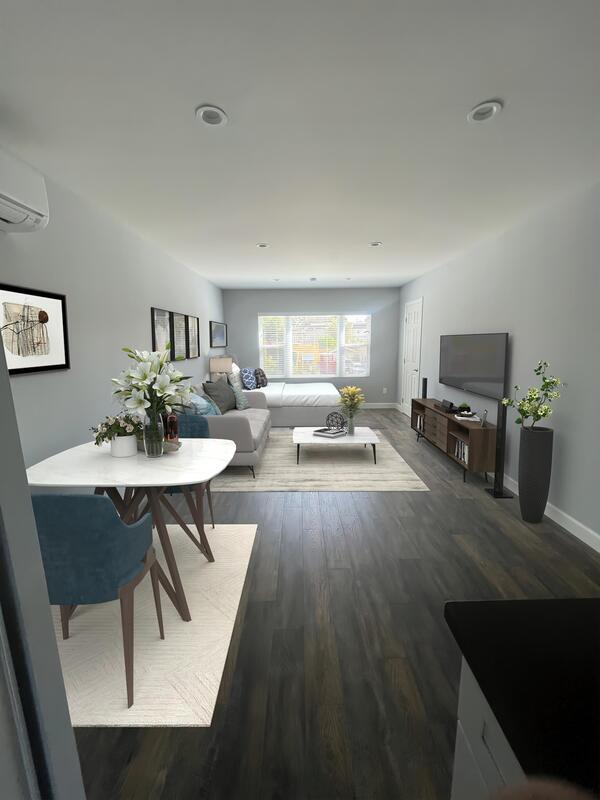 Building Photo - 1803 E Chevy Chase Dr