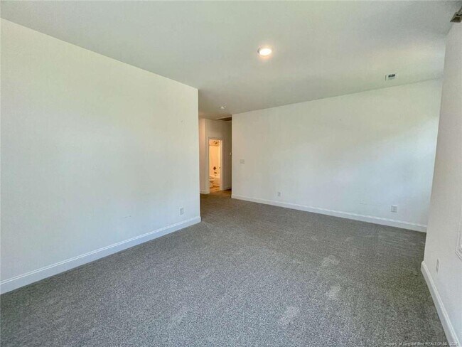 Building Photo - 36 Micahs Way N