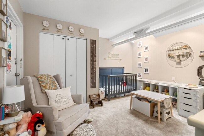 Building Photo - 106 13th St