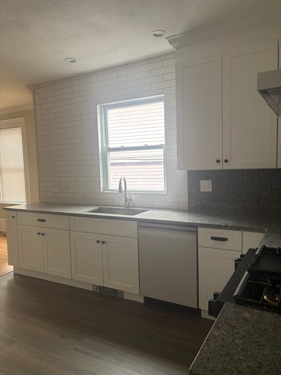 Building Photo - 14 Fairview St