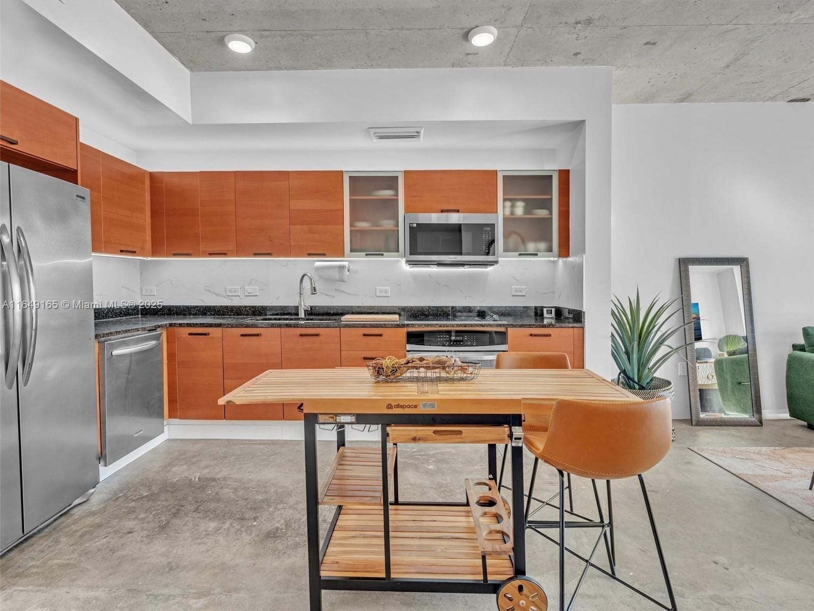 Building Photo - 3470 E Coast Ave