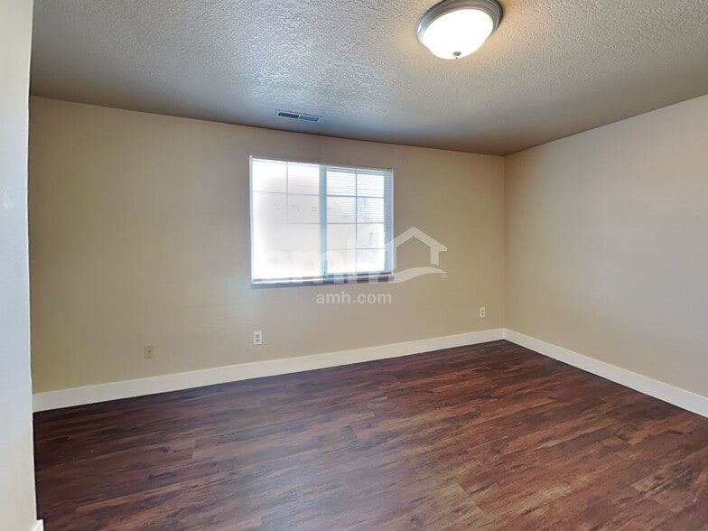 Building Photo - 16966 SW Steele Way