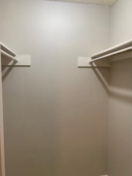 Building Photo - 7016 York Ave