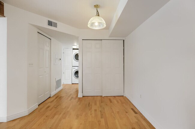 Building Photo - 2BD/2BA Condo in Can't beat Boulder Location!