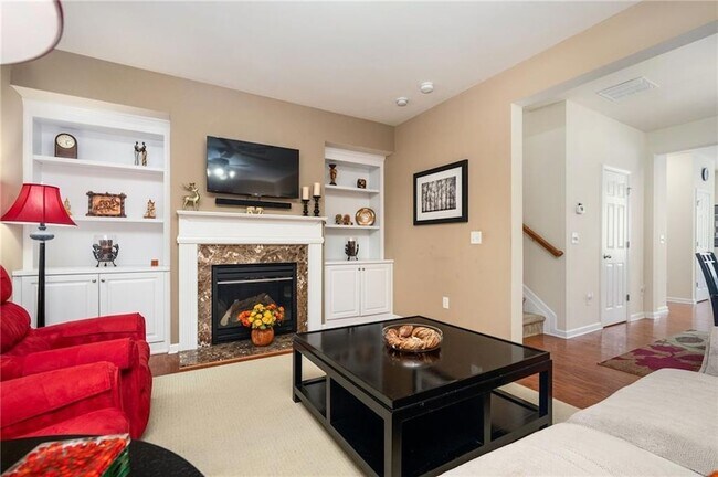 Building Photo - 4306 Laurel Creek Ct SE