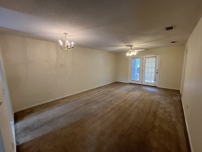 Building Photo - Apartment For Rent