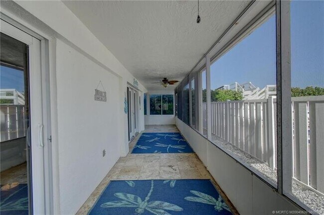 Building Photo - 10980 S Ocean Dr