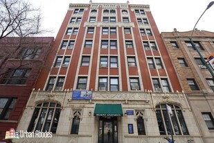 Building Photo - 535 W Belmont Ave
