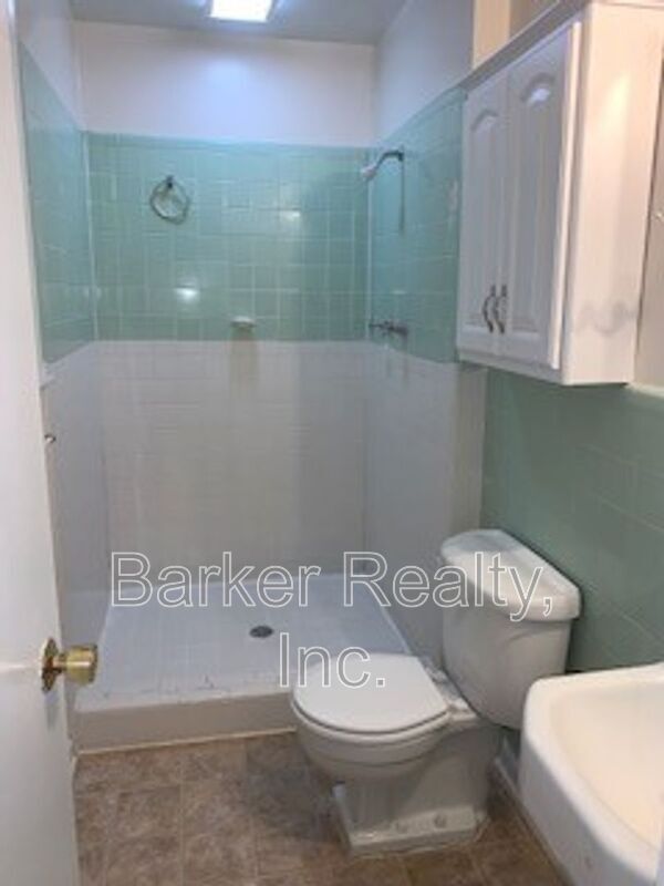 Building Photo - 2302 Lora Ln