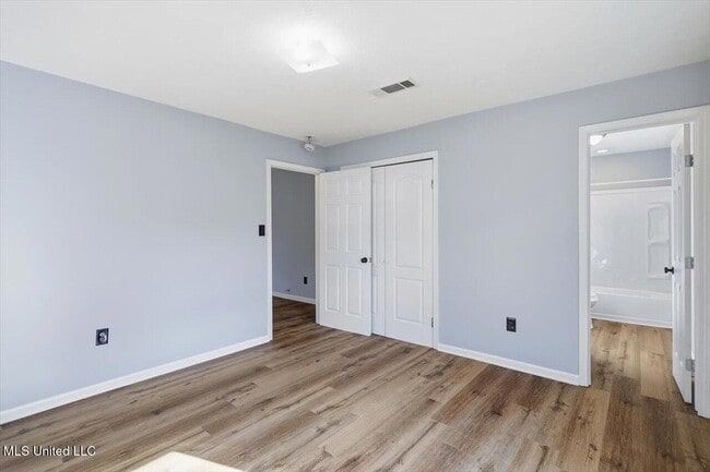 Building Photo - 936 Jenkins St