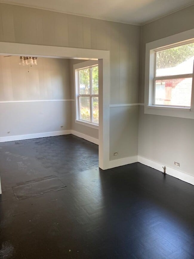 Building Photo - Gulfport 3 Bedroom