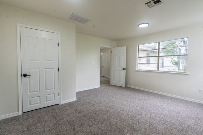 Building Photo - Moore Rent to Own Home!