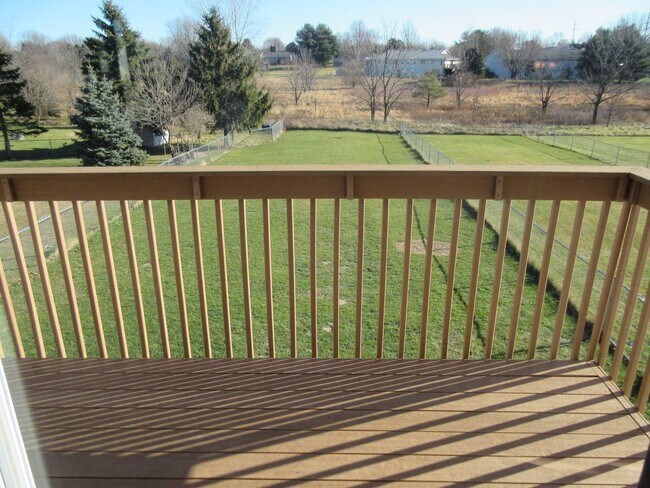 Building Photo - 452