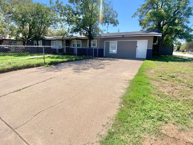 Building Photo - 4 bed near Texas Tech University and Lubbo...