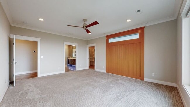 Building Photo - 2607 Falcon Ln