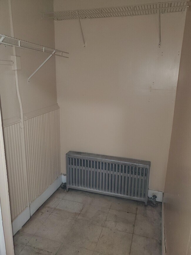 Building Photo - 638 2nd1
