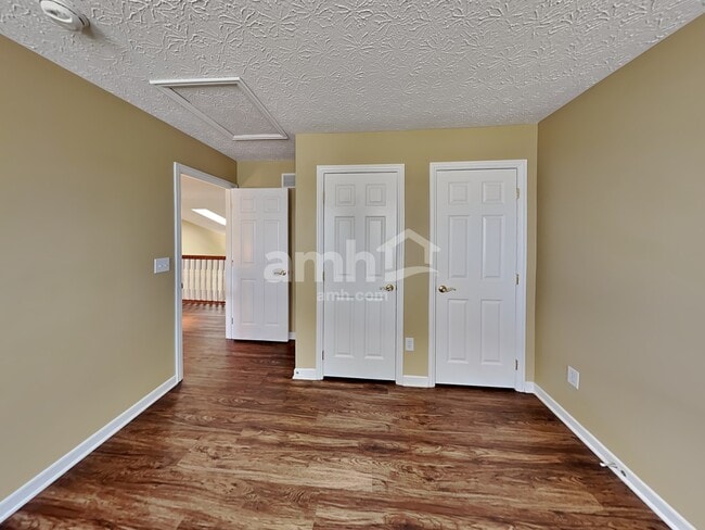 Building Photo - 422 Sunridge Dr