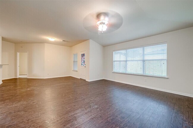 Building Photo - 1222 Hemple Dr