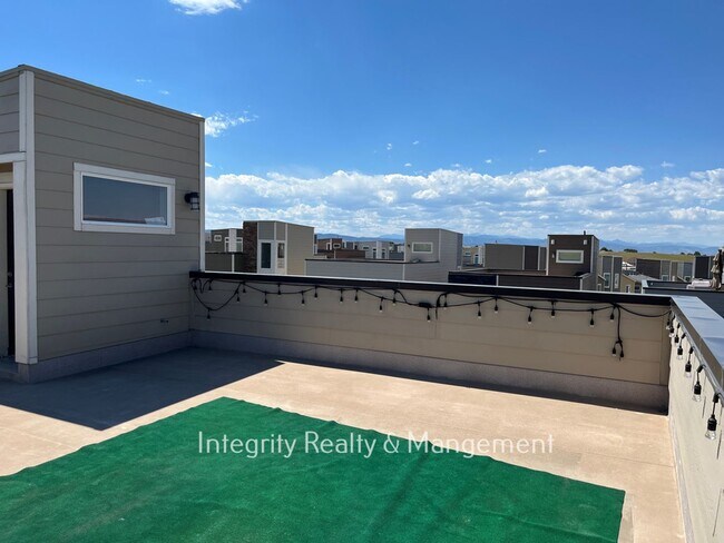 Building Photo - 2457 Majorca Dr